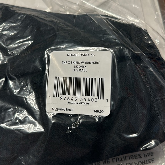 The North Face x SKIMS Refina Bodysuit - Picture 5 of 7